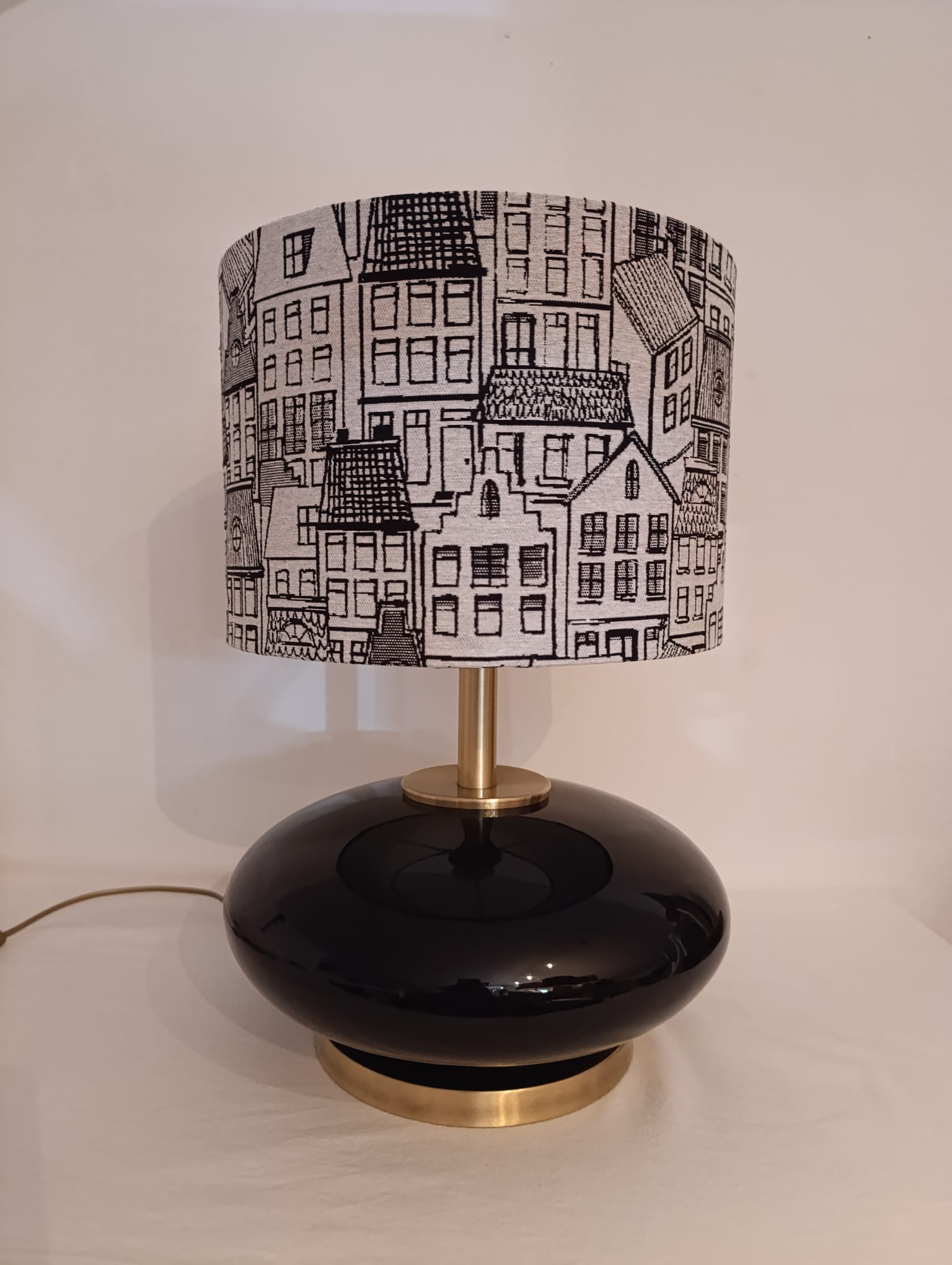 Veluma | D.34cm Preto