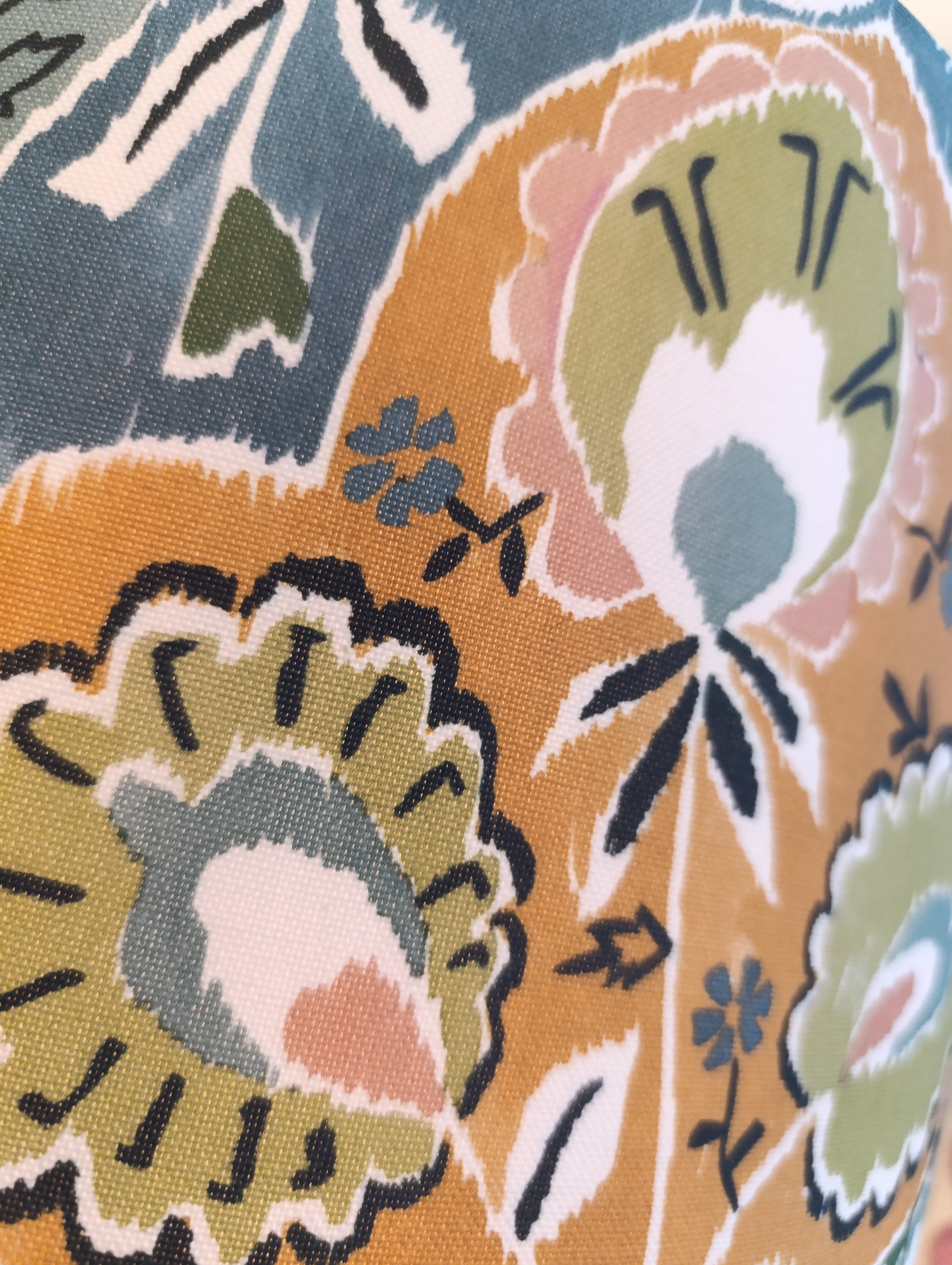 Abajur design artesanal, personalizado e fabricado à mão em Portugal. Abajur cilindrico em algodão orgânico. cores quentes, castanho, amarelo torrado, amarelo mostarda,verde laranja.TamborAbajur de Mesa