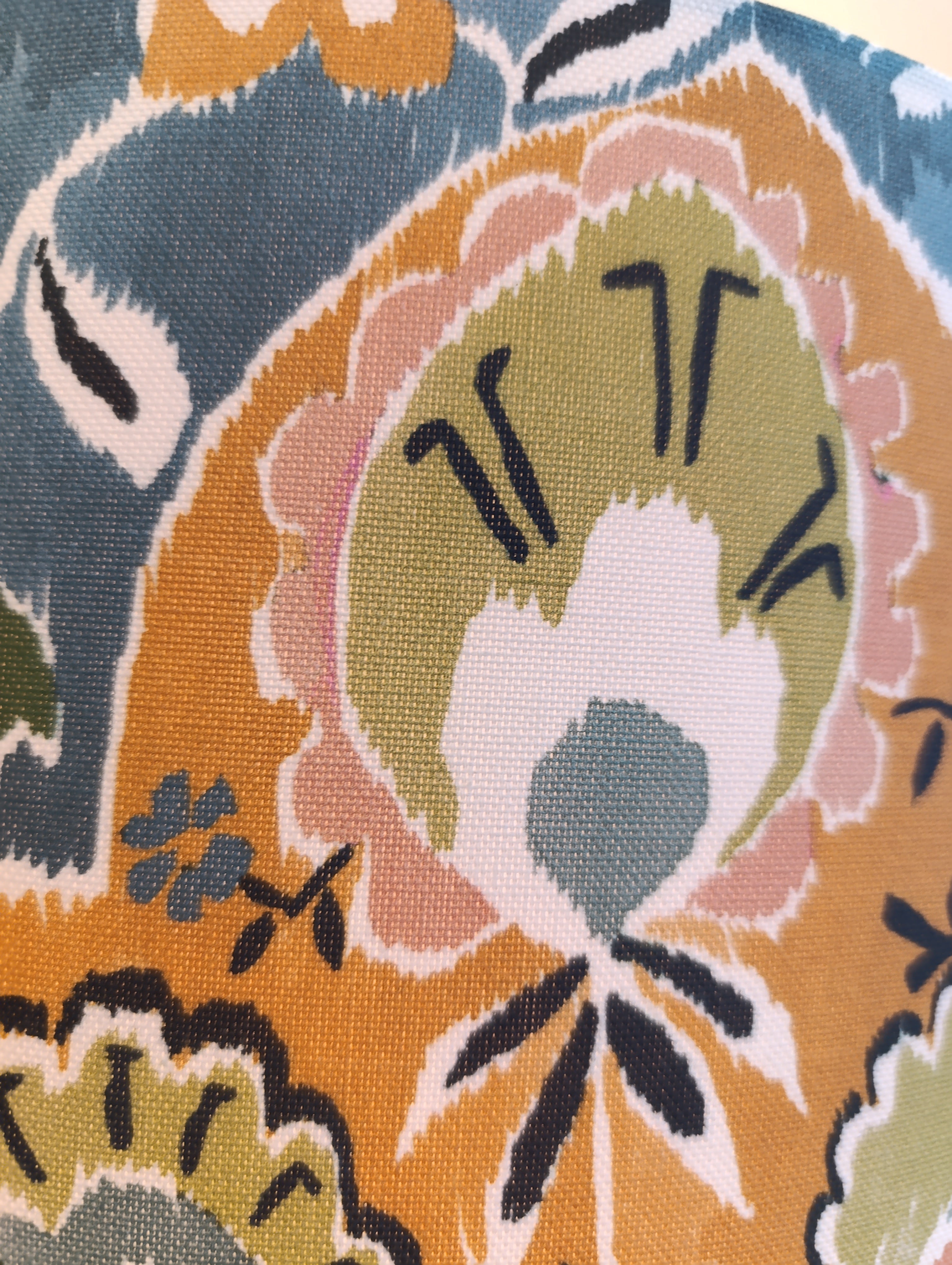 Abajur design artesanal, personalizado e fabricado à mão em Portugal. Abajur cilindrico em algodão orgânico. cores quentes, castanho, amarelo torrado, amarelo mostarda,verde laranja.TamborAbajur de Mesa