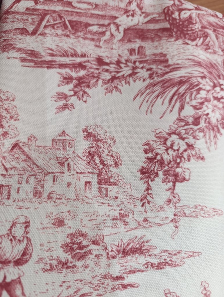 Almofada Rolo Toile de Jouy - Domus Concept - Light StudioTêxteis HomeDomus Concept Light StudioAlmofada Rolo Toile de JouyVermelho
