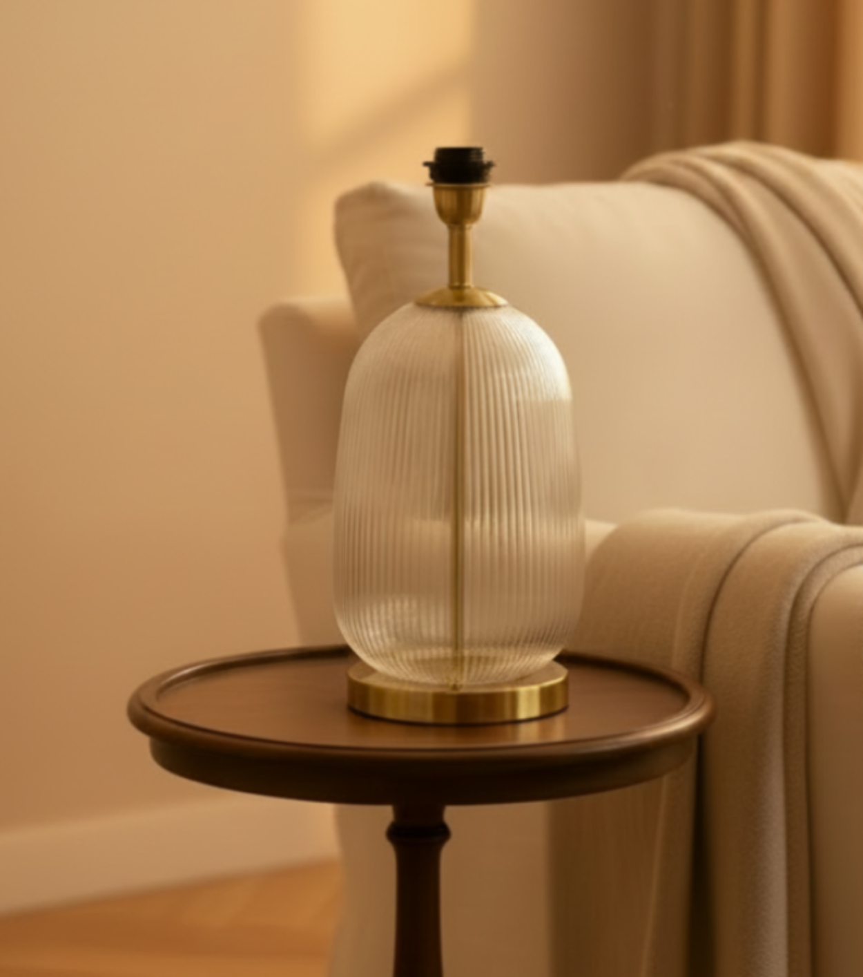Candeeiro design artesanal, personalizado e fabricado à mão em Portugal commacabamentos de luxo