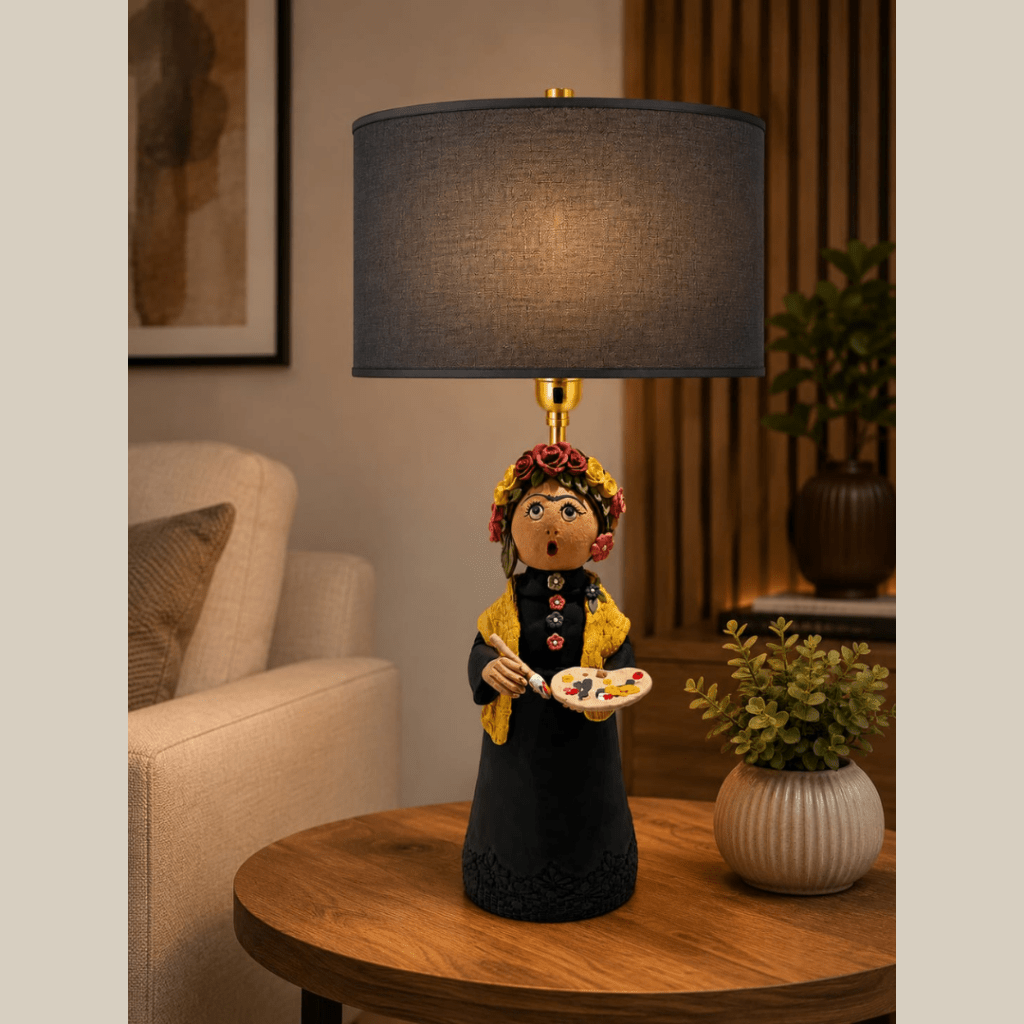 Candeeiro de Mesa de Luxo Frida Kahlo – Peça de Autor Feita à Mão - Domus Concept - Light StudioCandeeiroDomus Concept Light StudioCandeeiro de Mesa de Luxo Frida Kahlo – Peça de Autor Feita à Mão
