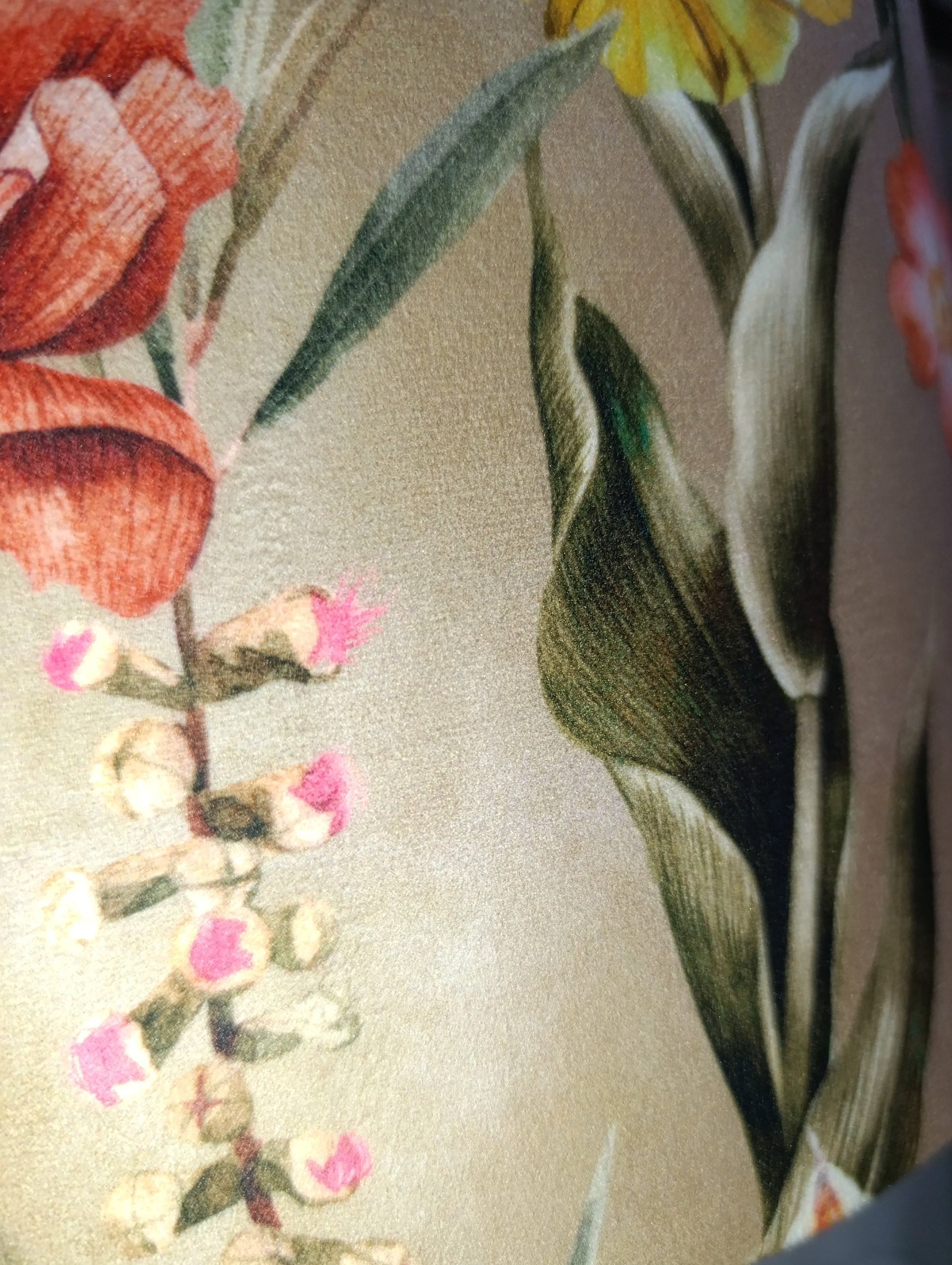 Renascer - Domus Concept - Light StudioAbajurDomus ConceptAbajur de design artesanal Domus Concept Light Studio, personalizado e fabricado à mão em Portugal com materiais premium e acabamentos de luxoTamborAbajur de Mesa